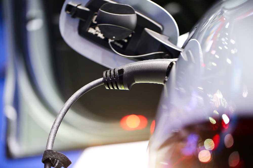 動力鋰電池退役潮逐年高漲，回收產(chǎn)業(yè)鏈亟待完善